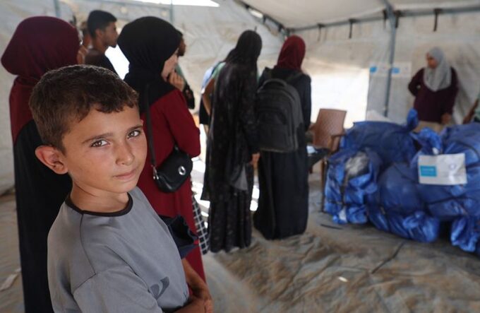 Belasan ribu orang di Gaza butuh bantuan medis mendesak.