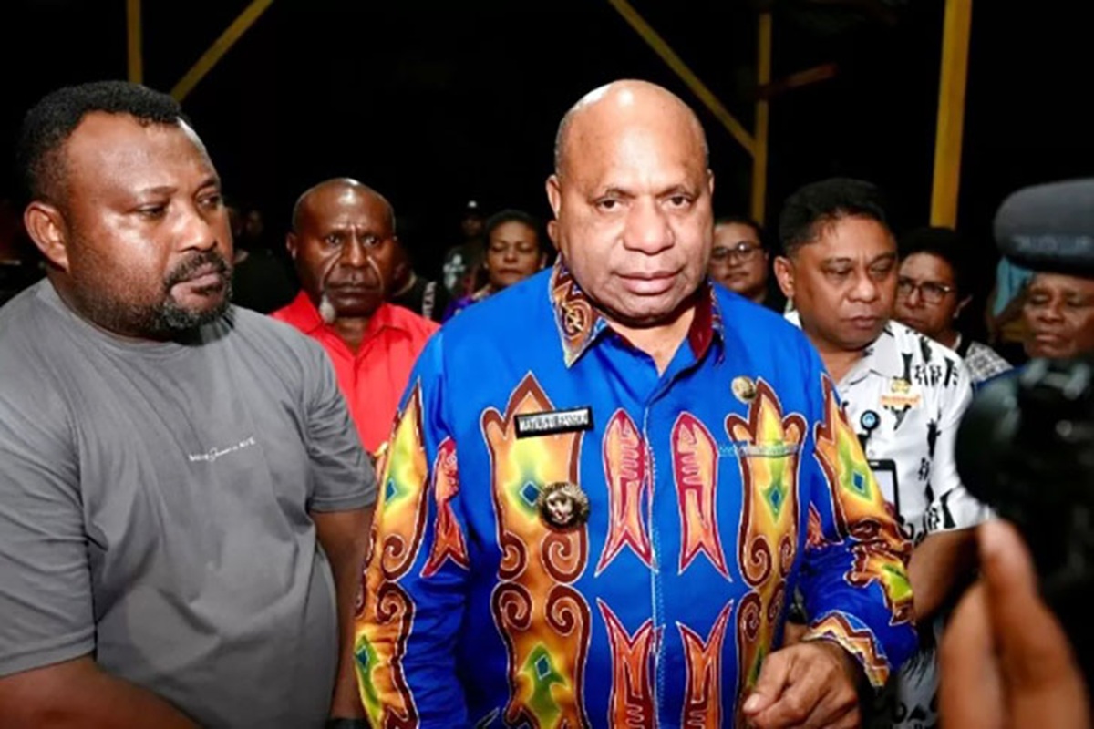 Gubernur Papua, Matius Fakhiri akan mengevaluasi pelayanan RS di Papua.
