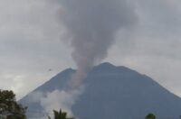 Gunung Semeru alami 45 gempa erupsi dalam kurun 6 jam.
