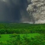 Gunung Semeru Erupsi