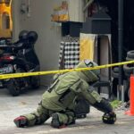 Tim penjinak bom dikerahkan memeriksa koper tak bertuan di Denpasar. Foto: Polresta Denpasar