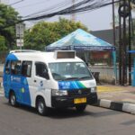 Pemprov DKI Jakarta akan lakukan peremajaan 100 unit angkot tua.