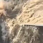 Jembatan di Sichuan Ambruk