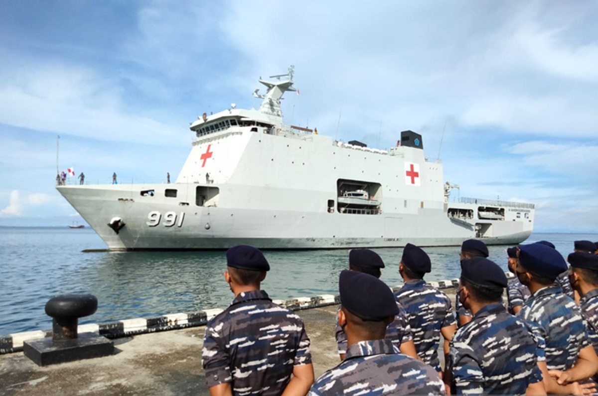 TNI AL siapkan KRI rumah sakit dan 5.000 personel untuk misi kemanusiaan ke Gaza.