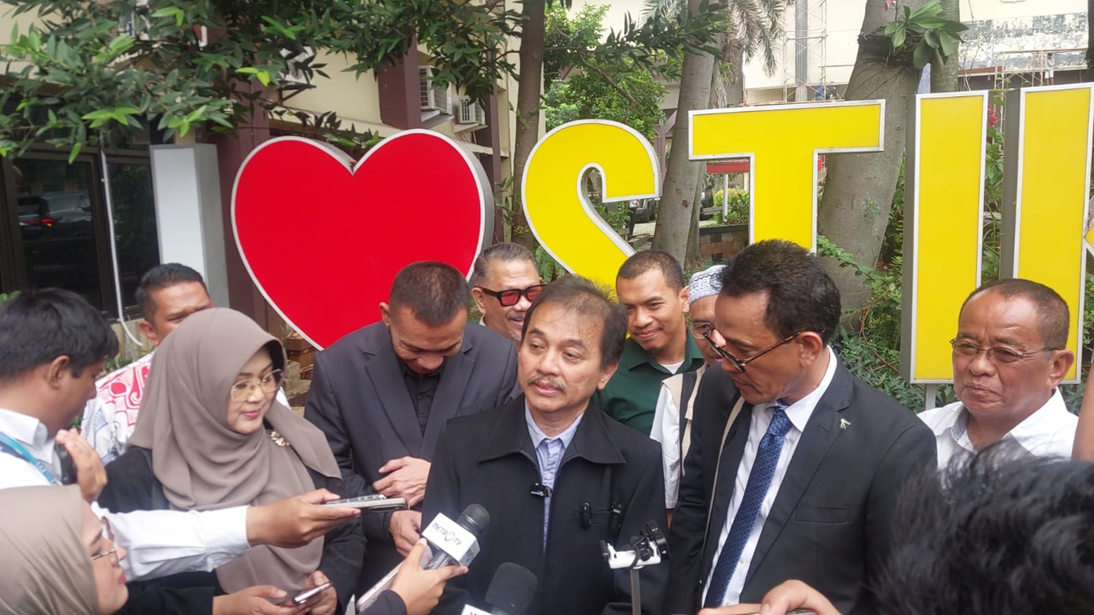 Komisi Reformasi POLRI Tolak Roy Suryo Cs karena Status Ini