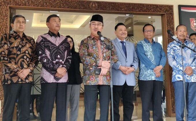 MAU POLISI JADI SEPERTI APA? Kirimkan Usulanmu ke Nomor WA & Email Ini