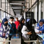 Karyawan bergaji Rp6,2 juta gratis naik Transjakarta hingga MRT. Foto: beritajakarta