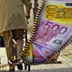 Pria Menyamar Jadi Ibunya