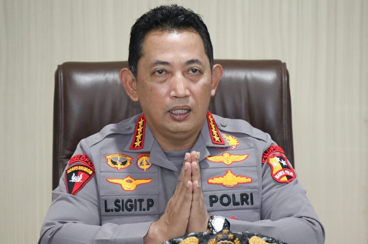 TERAPKAN GAYA HONGKONG! Kapolri Perintahkan Pengamanan Aksi Demonstrasi Berubah Total dari MENJAGA Jadi MELAYANI