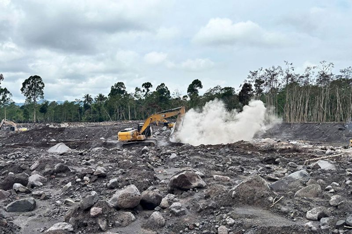 Aktivitas penambangan pasir di Lumajang dihentikan sementara. Foto: Tim Penanggulangan Bencana