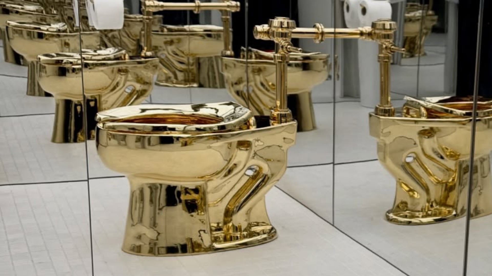 Toilet Emas