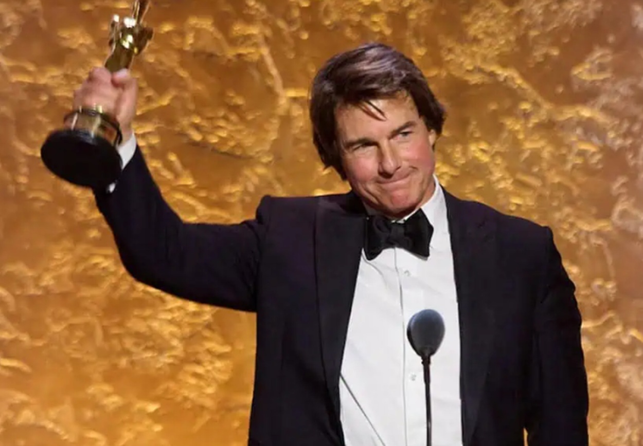 Tom Cruise Raih Oscar