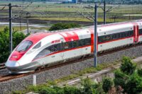 Pemerintah akan hadir menuntaskan utang kereta cepat Whoosh.