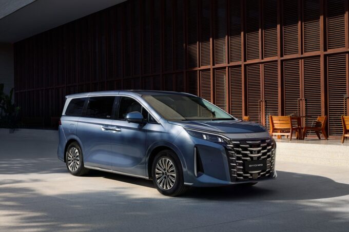 BYD M9 2026