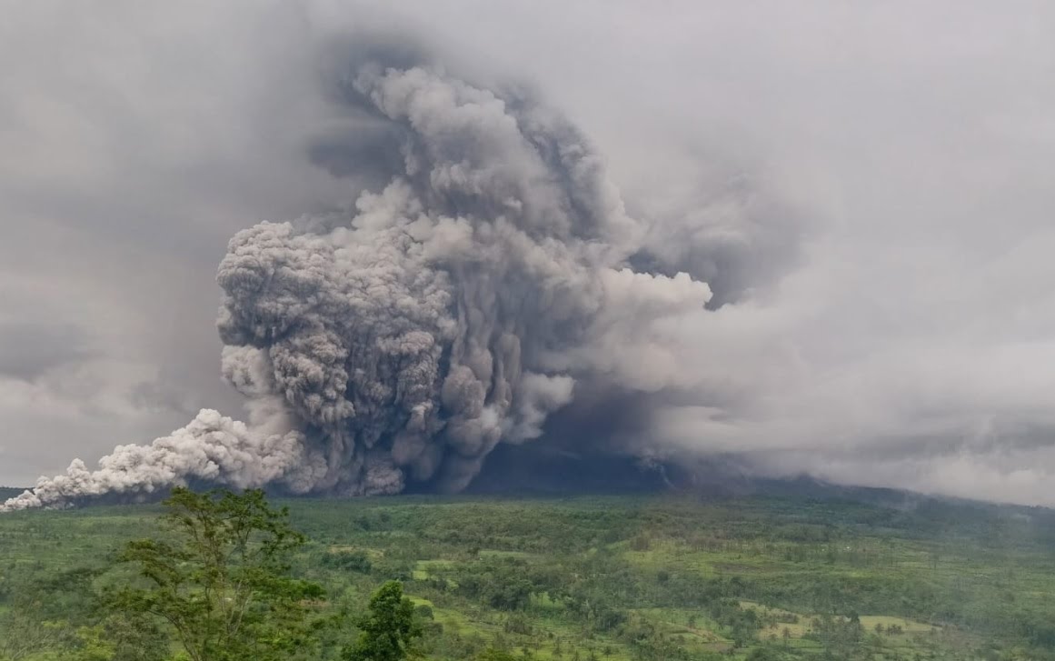 Erupsi Gunung Semeru