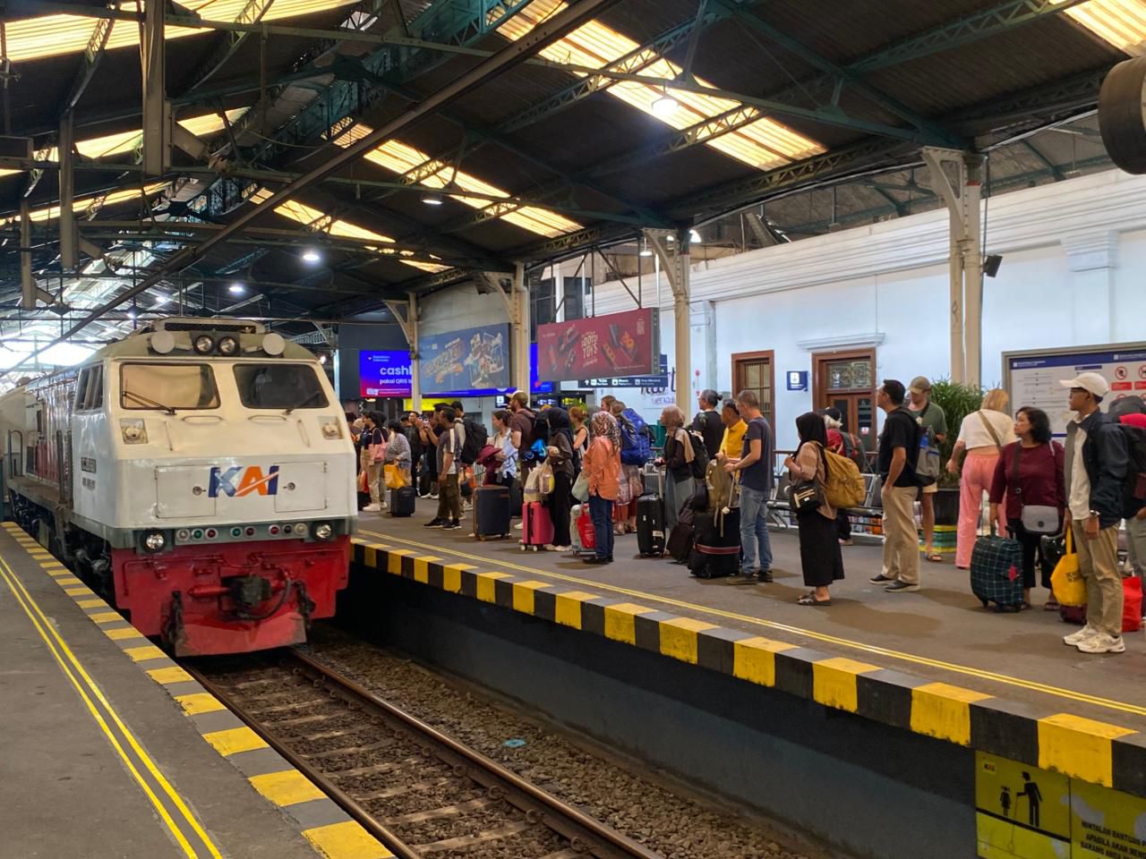 Tiket Kereta Libur Natal