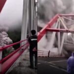 Penampakan awan panas Gunung Semeru