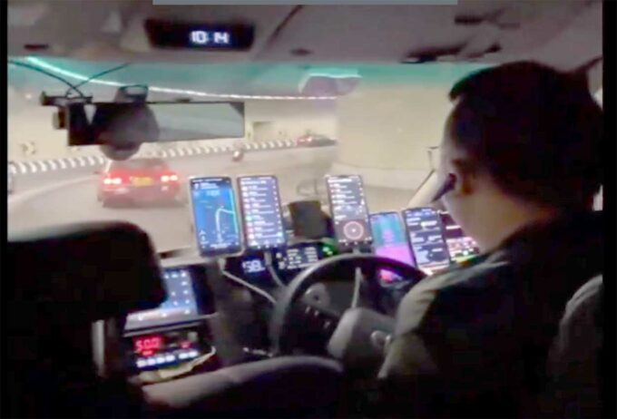 sopir taksi Hong Kong multi aplikasi