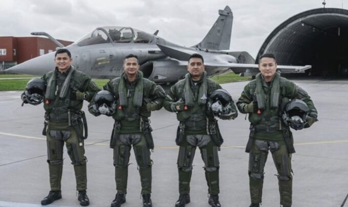 4 Pilot TNI AU Lulus Pelatihan Rafale di Prancis