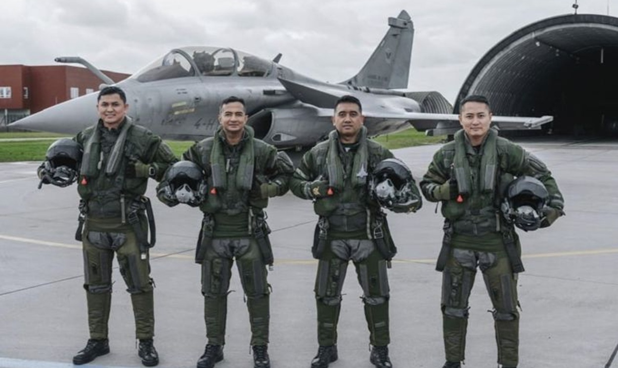 4 Pilot TNI AU Lulus Pelatihan Rafale di Prancis