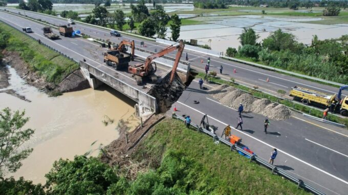 Jasa Marga Lakukan Perbaikan Cepat Jalan Tol Terdampak Bencana Banjir di Ruas Tol Medan-Kualanamu-Tebing Tinggi