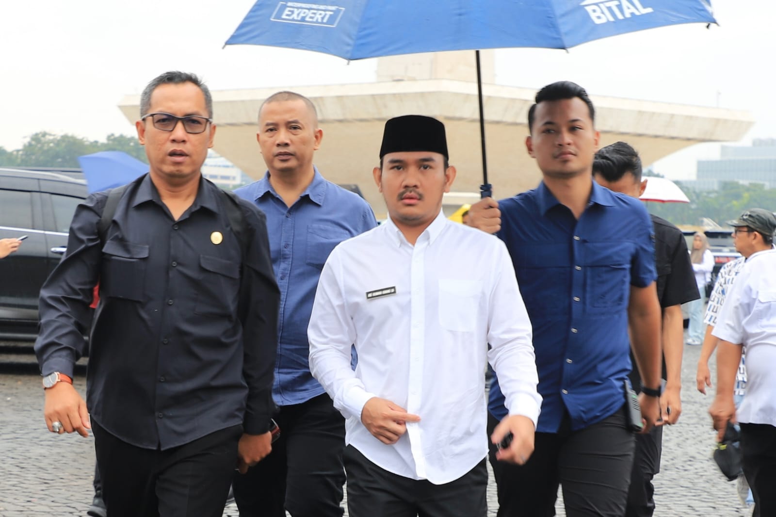 Profil Bupati Bekasi Ade Kuswara