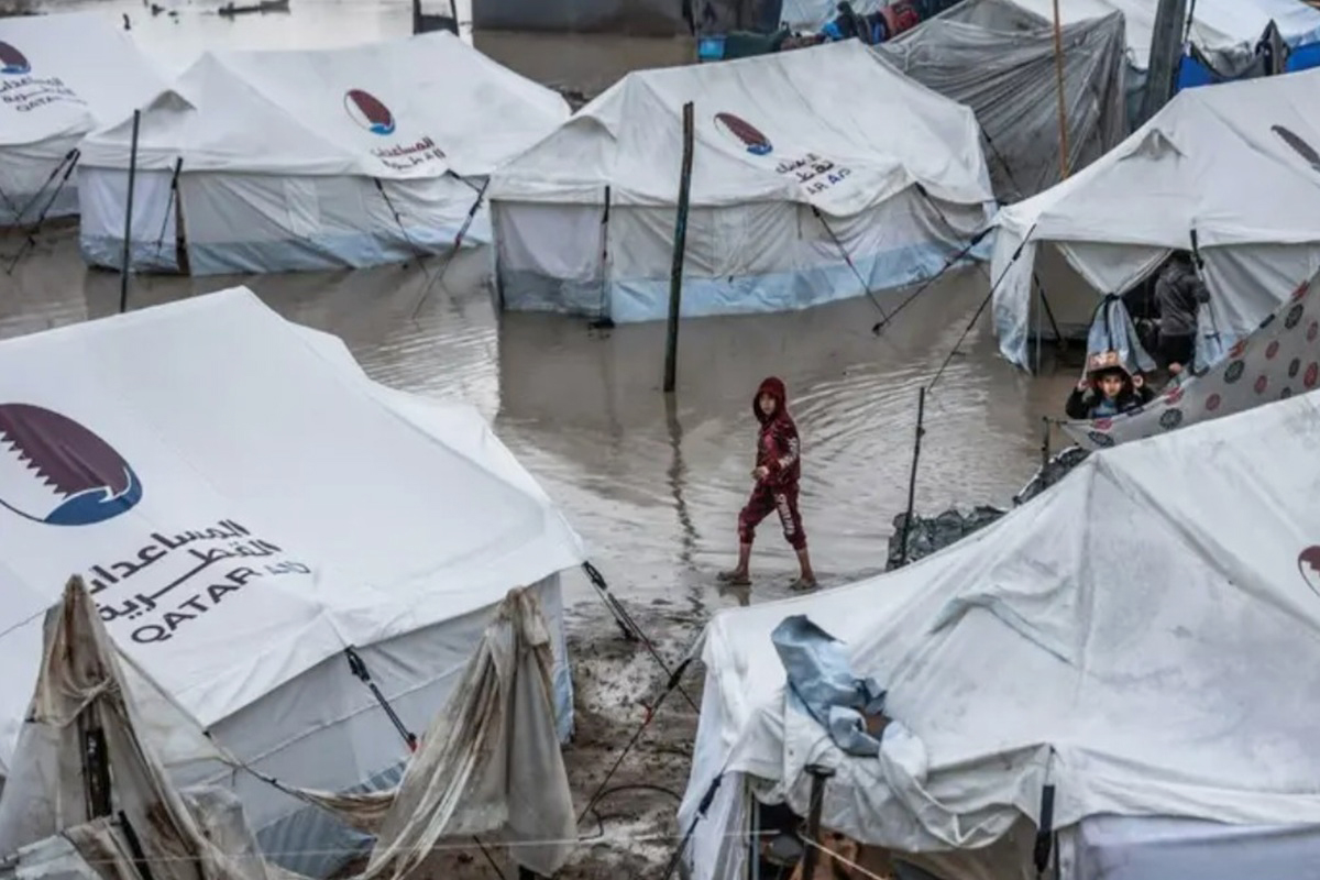 Warga Palestina di Gaza menghadapi ancaman banjir.