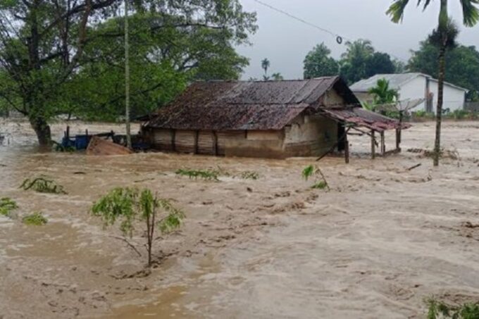 Banjir parah landa Kabupaten Aceh Tamiang.
