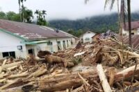 Dampak bencana banjir bandang di Sumatra.