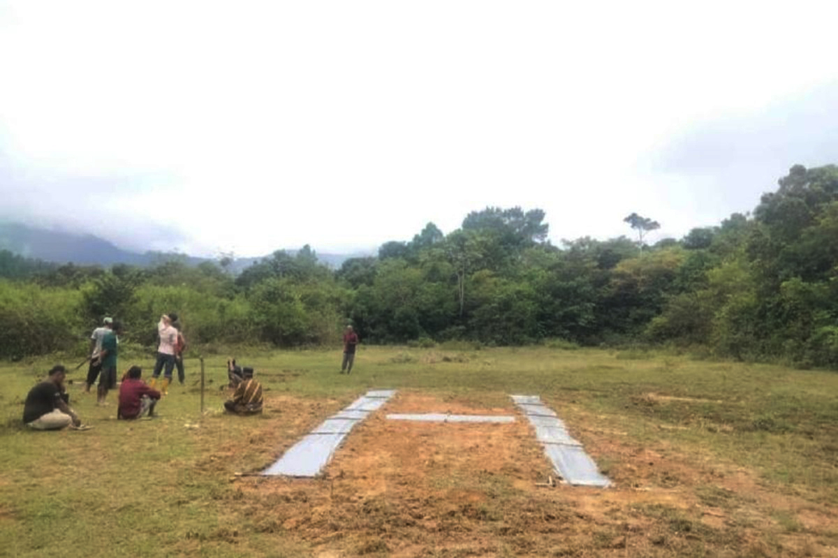 Warga Aceh Tengah siapkan helipad mandiri, berharap bantuan via udara.