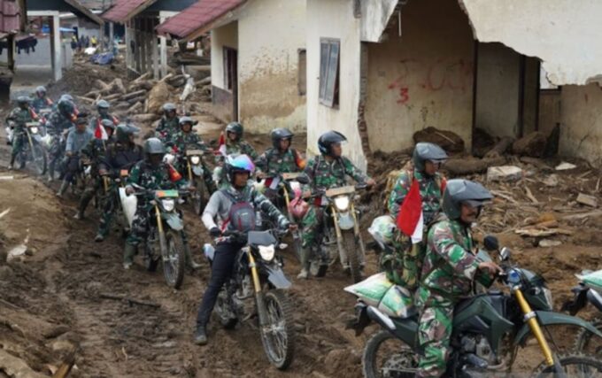 Motor trail dikerahkan untuk kirim logistik ke daerah bencana. Foto: Humas TNI