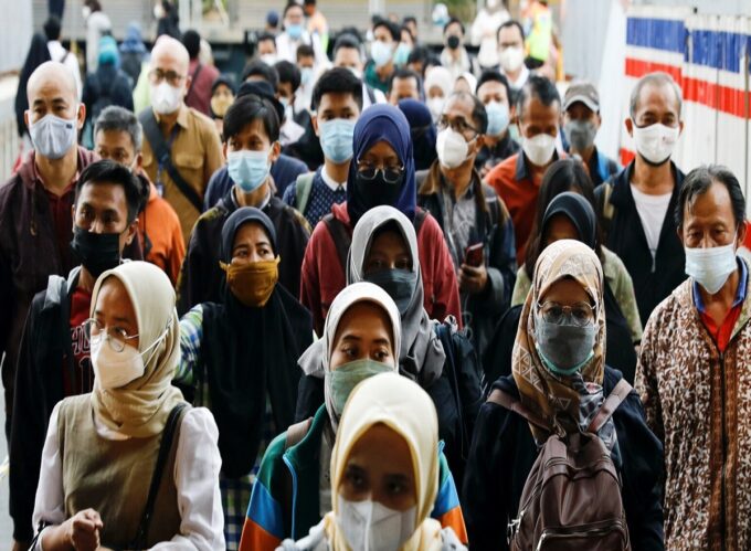 Warga Jakarta diminta mewaspadai ISPA saat pergantian musim.