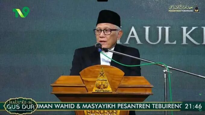 Kritik Pedas Gus Kikin di Haul Gus Dur