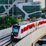 LRT Jakarta akan beroperasi hingga dini hari pada malam pergantian tahun.