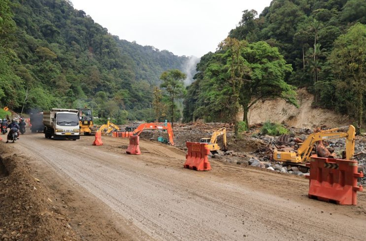 Kawasan Lembah Anai terus dibenahi pascabencana banjir dan tanah longsor.