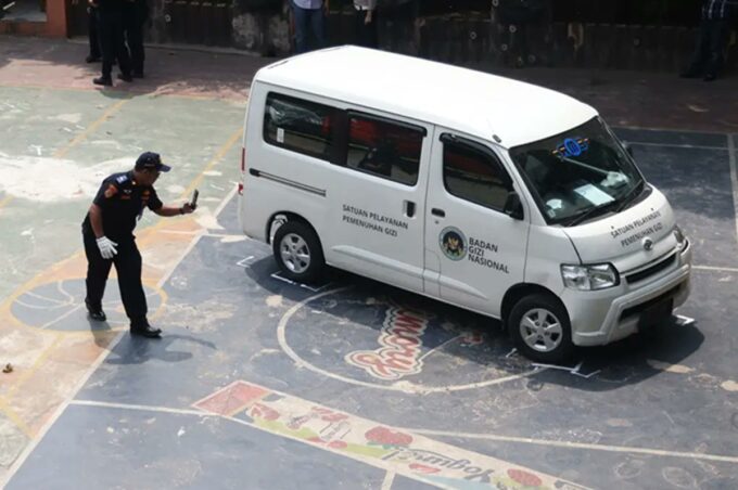 BGN larang mobil pengangkut menu MBG masuk halaman sekolah.
