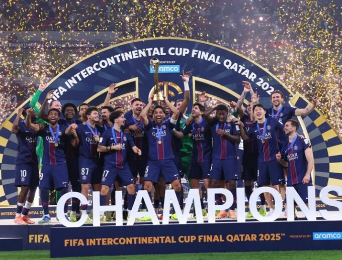 Paris Saint-Germain (PSG) menutup musim 2024/25 dengan pencapaian sextuple (enam trofi dalam satu musim).