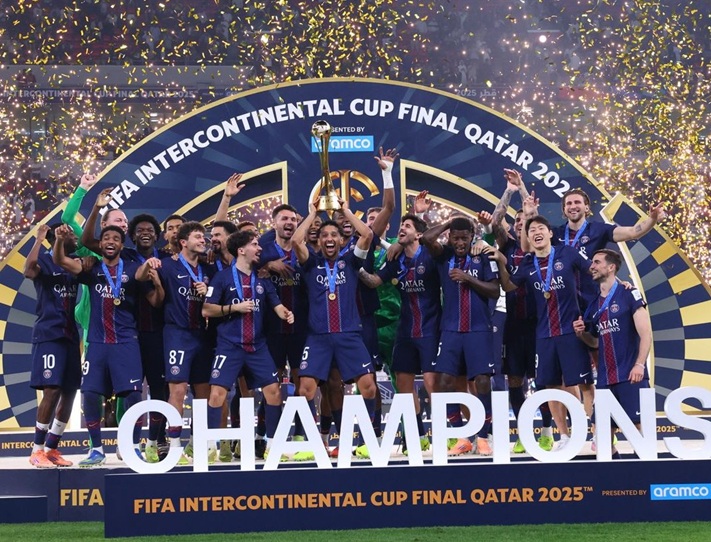 Paris Saint-Germain (PSG) menutup musim 2024/25 dengan pencapaian sextuple (enam trofi dalam satu musim).