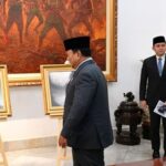 Presiden Prabowo memperkenalkan bayi panda pertama yang baru saja lahir di TSI.