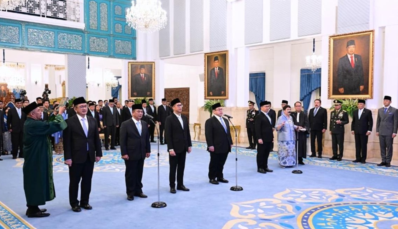 Prabowo Lantik 6 Dubes Baru RI, Nama Adik Luhut Jadi Sorotan