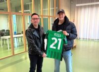 Raffi Ahmad Menangkan Lelang Jersey Jay Idzes Rp125 Juta untuk Korban Bencana Sumatera