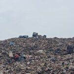 Beban sampah di Tangsel kian menumpuk.