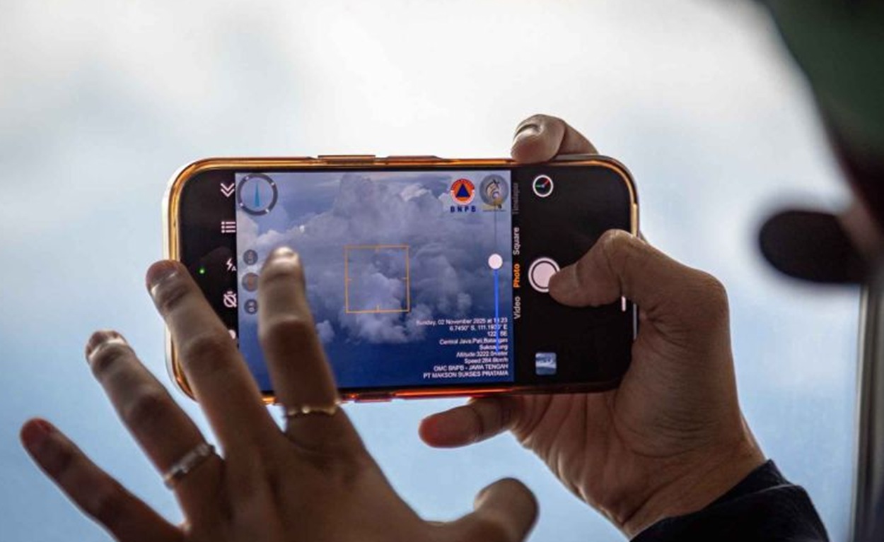 TNI Siapkan Operasi Modifikasi Cuaca Redam Hujan di Sumatera! Cegah Banjir Lebih Parah!