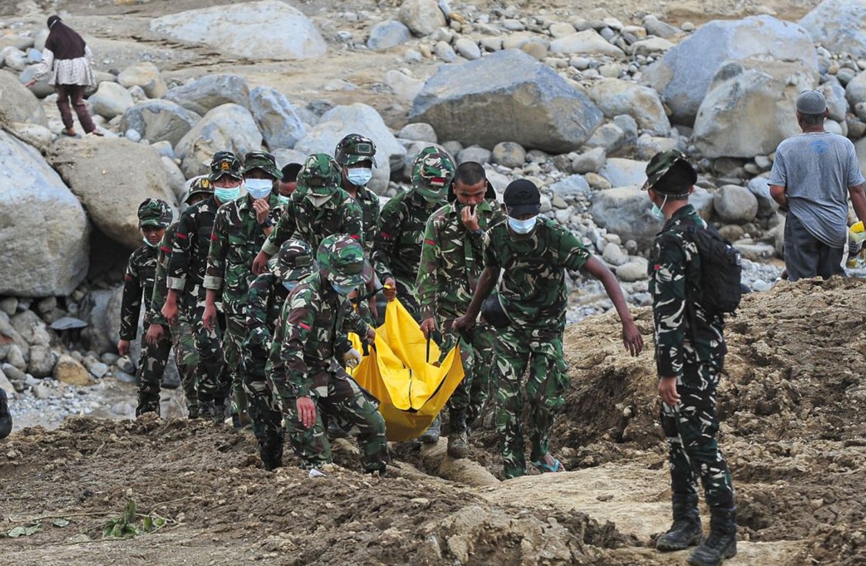 TNI dikerahkan membantu penanganan banjir di Sumatera