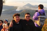 Wisatawan nusantara ramai mengunjungi Gunung Bromo di libur akhir tahun.
