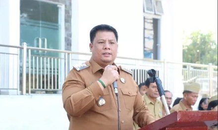 Bupati Samosir Vandiko Timotius Gultom