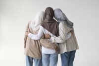 8 hal yang diharamkan bagi wanita haid menurut Islam