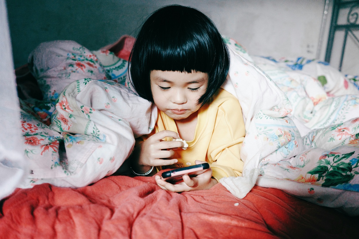 Perancis Larang Media Sosial Anak di Bawah 15 Tahun