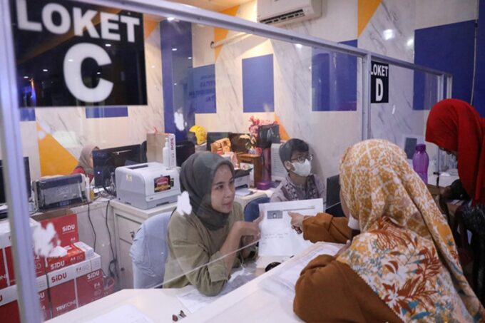 Layanan publik di DKI Jakarta telah kembali normal usai libur tahun baru.