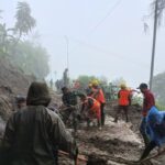 Longsor tutupi jalur menuju kawasan wisata Bromo. Foto: BPBD Kabupaten Malang
